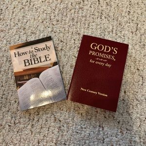 Set of 2 Bible Study Books